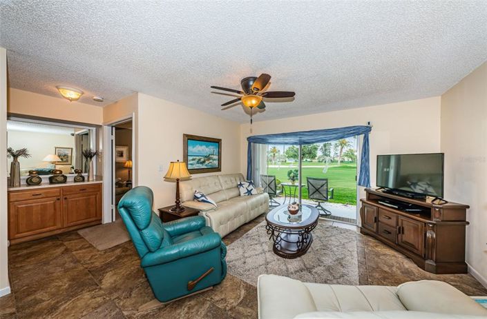 Image No.11-2 Bed Property for sale