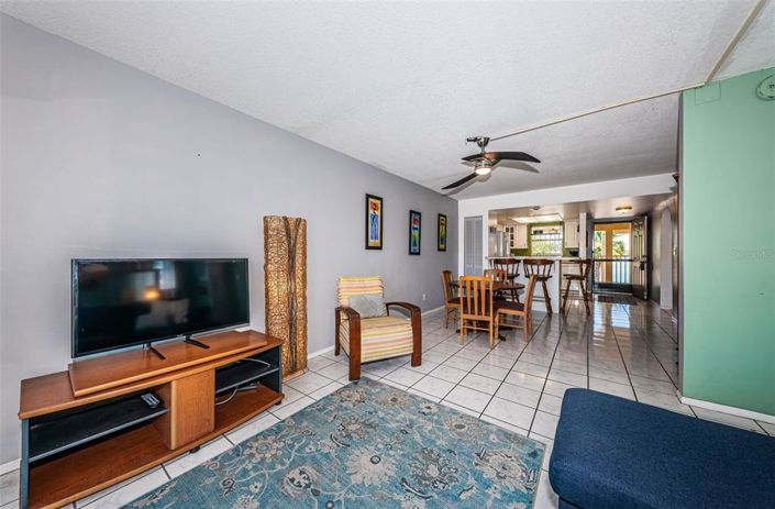 Image No.14-2 Bed Property for sale