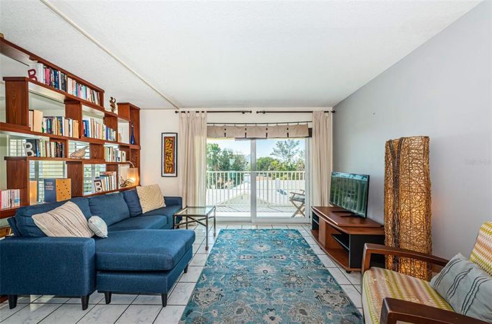 Image No.17-2 Bed Property for sale