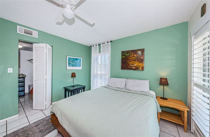 Image No.21-2 Bed Property for sale