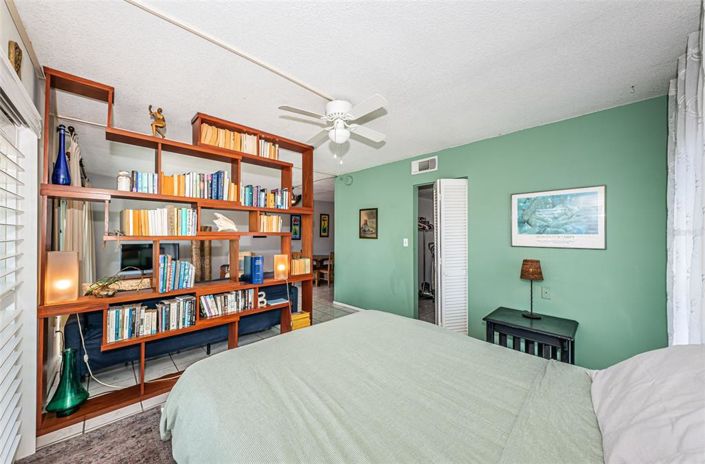 Image No.22-2 Bed Property for sale