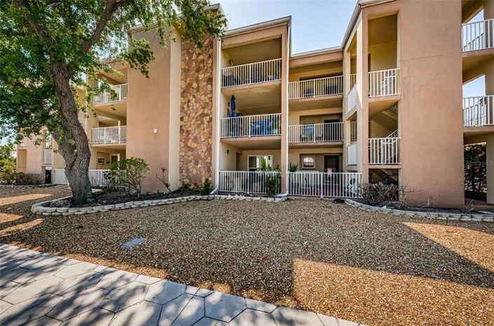 Image No.39-2 Bed Property for sale