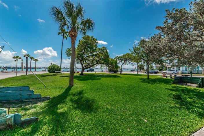 Image No.65-2 Bed Property for sale