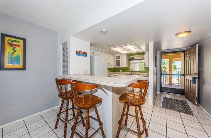 Image No.7-2 Bed Property for sale