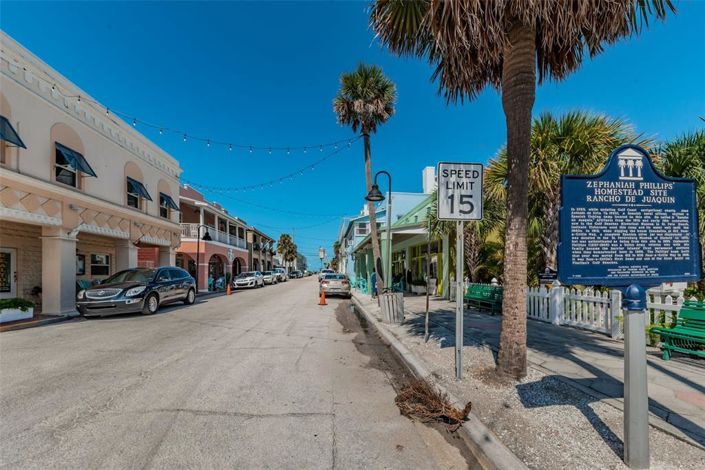 Image No.72-2 Bed Property for sale