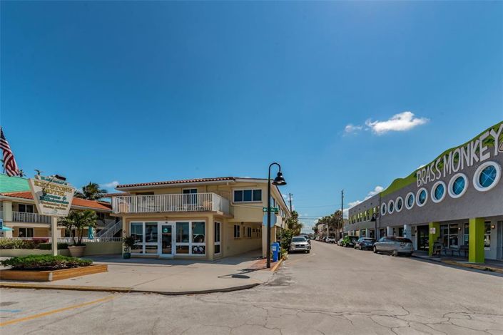 Image No.75-2 Bed Property for sale