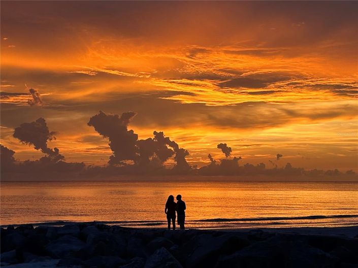 Image No.80-2 Bed Property for sale