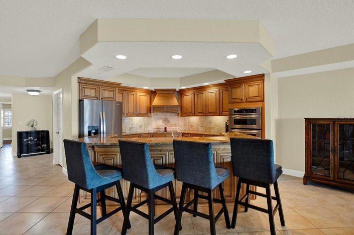 Image No.12-3 Bed Property for sale