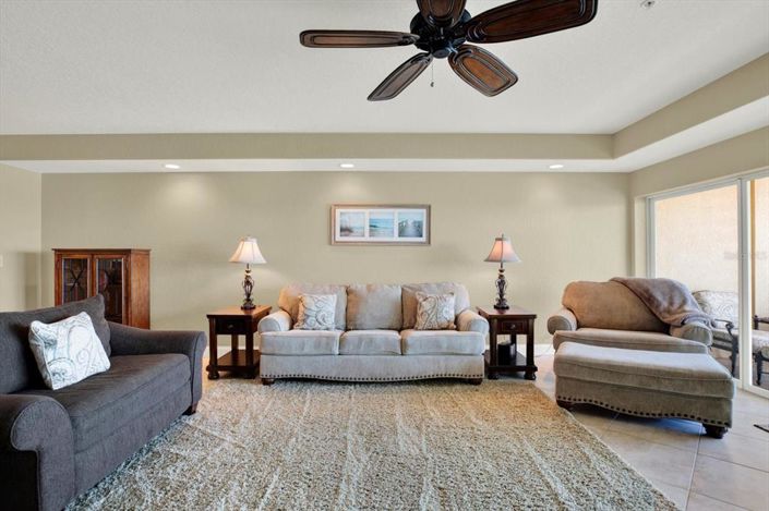 Image No.22-3 Bed Property for sale