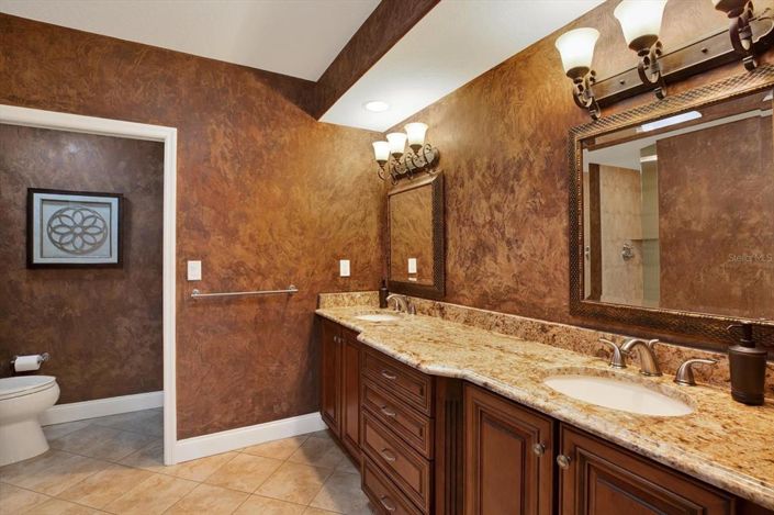 Image No.34-3 Bed Property for sale