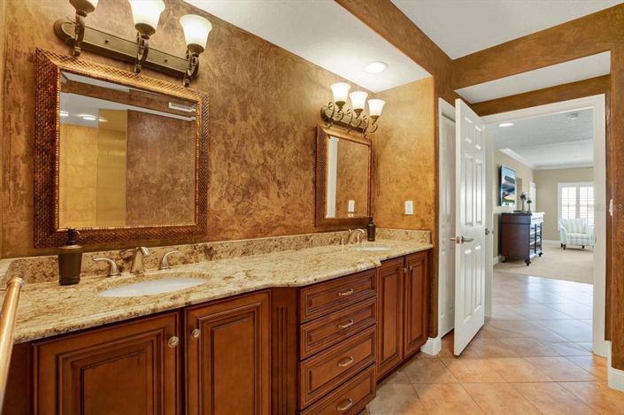 Image No.35-3 Bed Property for sale