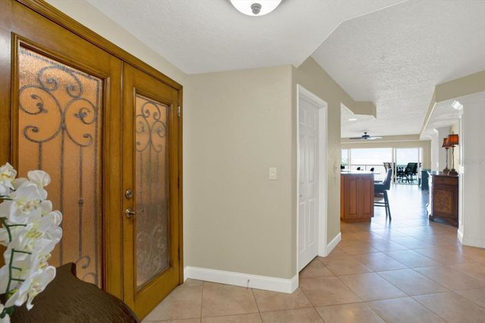 Image No.5-3 Bed Property for sale