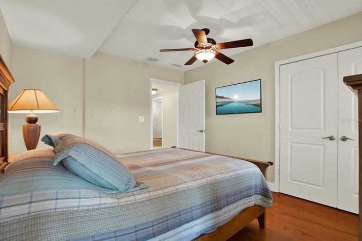 Image No.51-3 Bed Property for sale