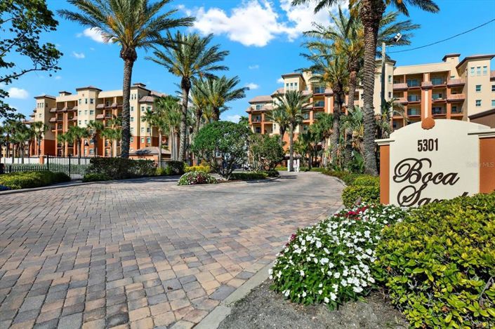 Image No.66-3 Bed Property for sale