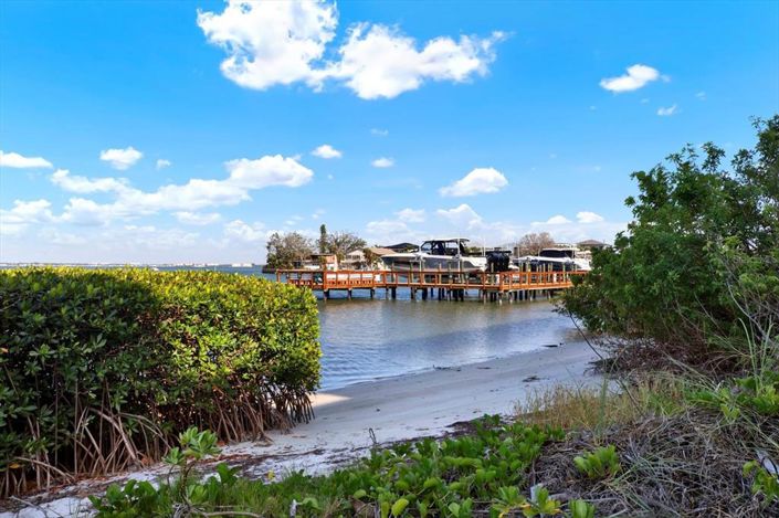 Image No.68-3 Bed Property for sale