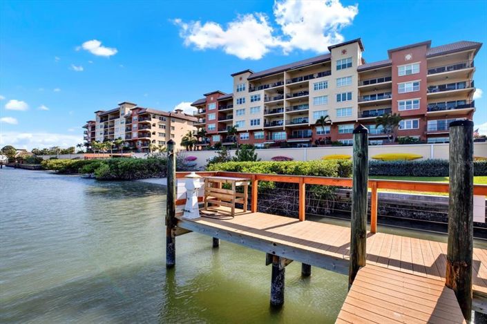 Image No.70-3 Bed Property for sale