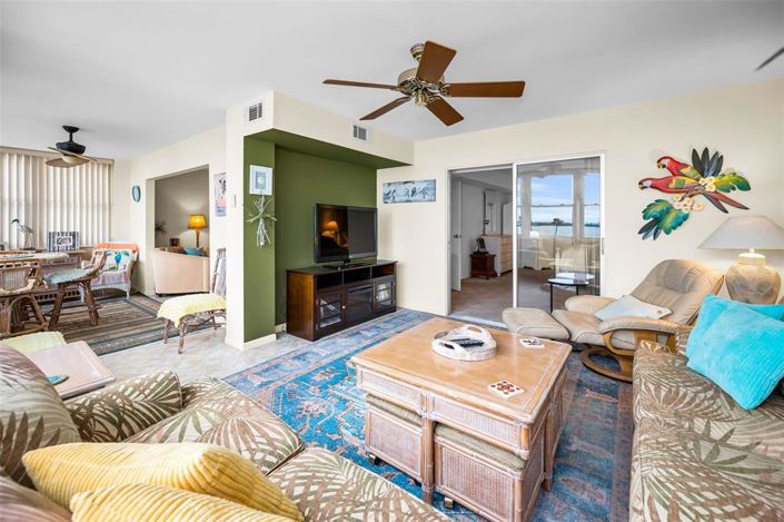 Image No.17-2 Bed Property for sale