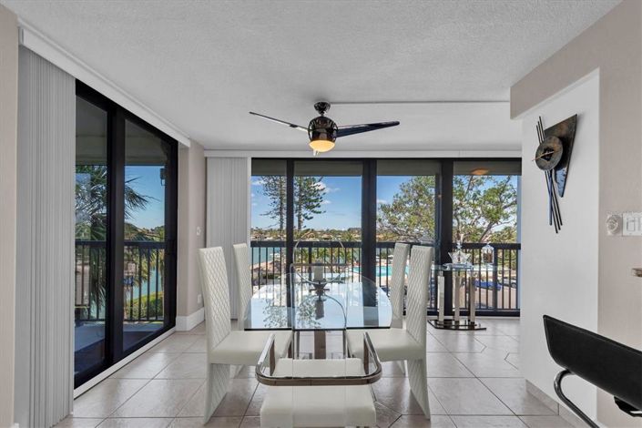 Image No.14-2 Bed Property for sale