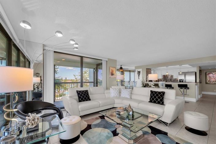 Image No.19-2 Bed Property for sale