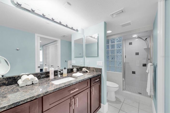 Image No.26-2 Bed Property for sale