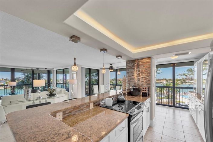 Image No.7-2 Bed Property for sale