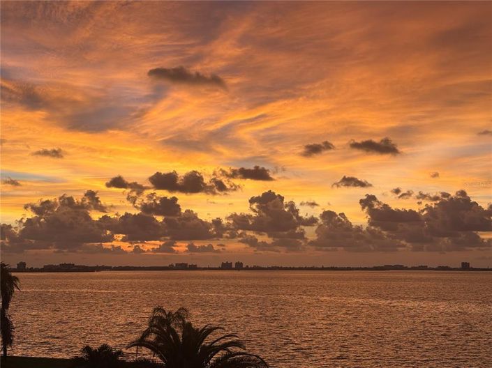 Image No.15-2 Bed Property for sale