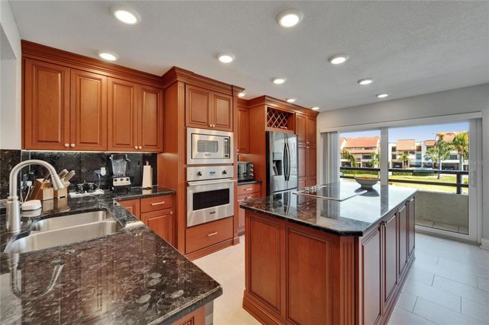 Image No.13-3 Bed Property for sale