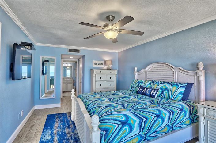 Image No.13-2 Bed Property for sale