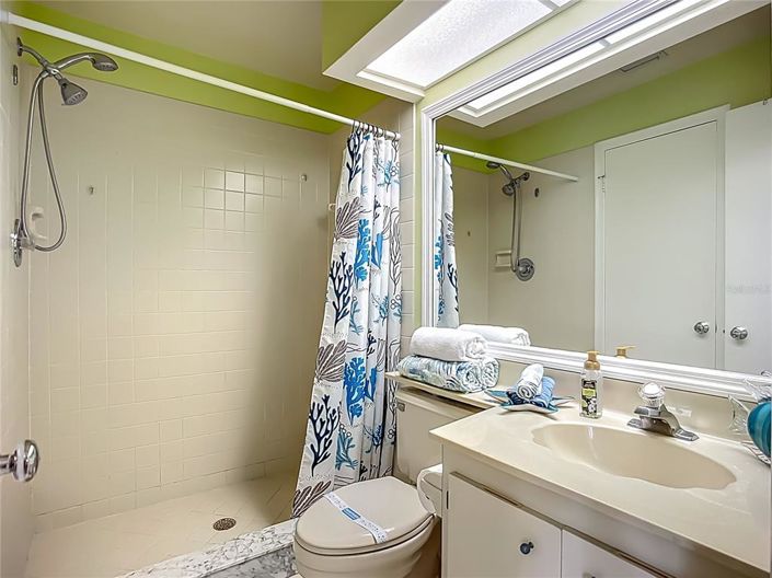 Image No.8-2 Bed Property for sale