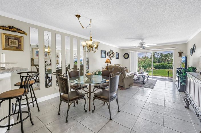 Image No.10-2 Bed Property for sale