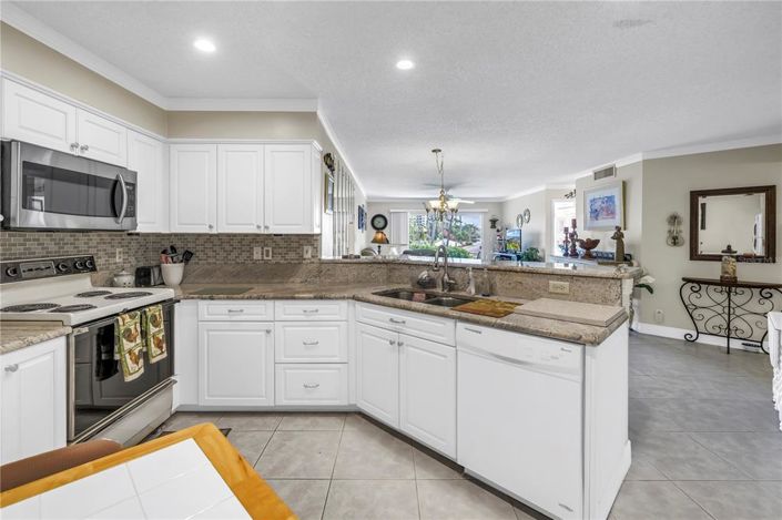 Image No.14-2 Bed Property for sale