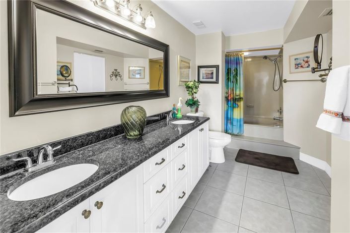 Image No.22-2 Bed Property for sale