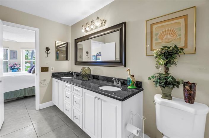 Image No.25-2 Bed Property for sale