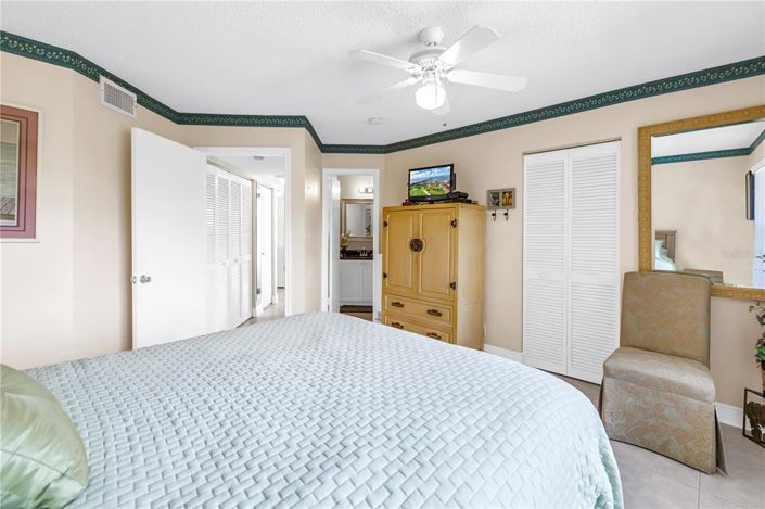 Image No.8-2 Bed Property for sale