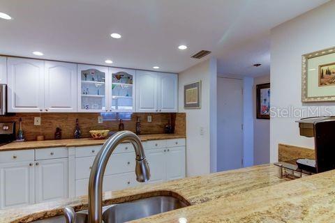 Image No.14-2 Bed Property for sale