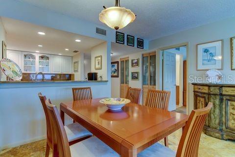 Image No.15-2 Bed Property for sale