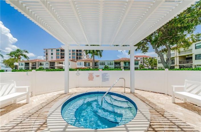 Image No.8-2 Bed Property for sale