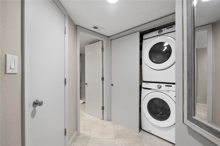 Image No.25-2 Bed Property for sale