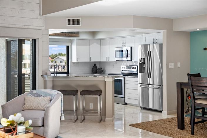 Image No.6-2 Bed Property for sale