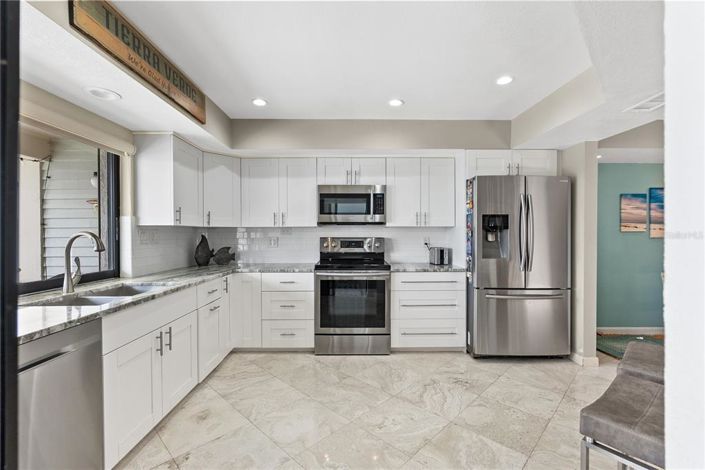 Image No.7-2 Bed Property for sale