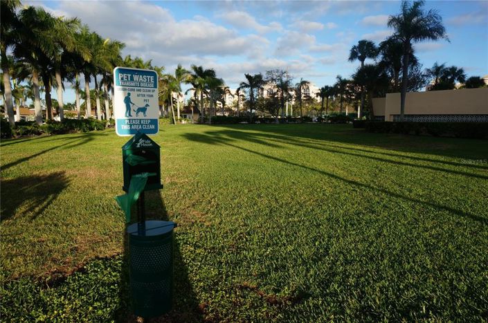 Image No.53-1 Bed Property for sale