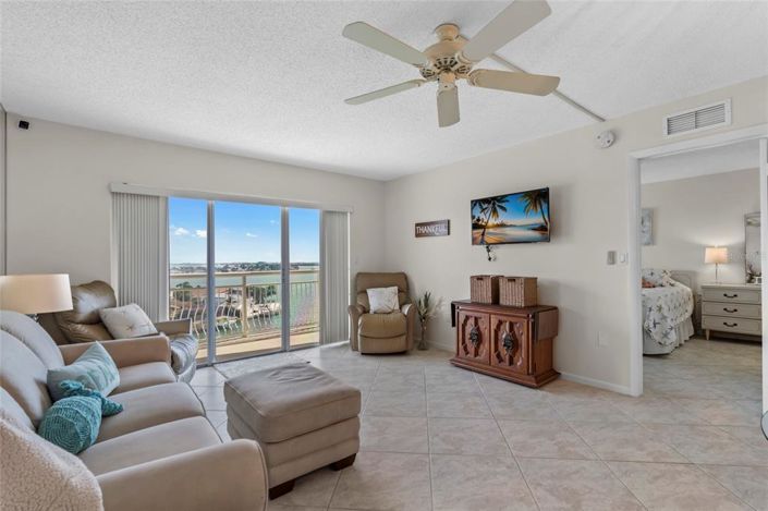 Image No.9-1 Bed Property for sale