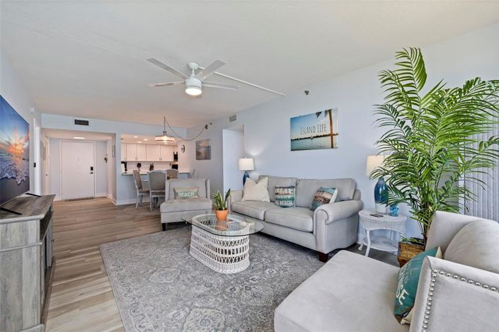 Image No.13-2 Bed Property for sale