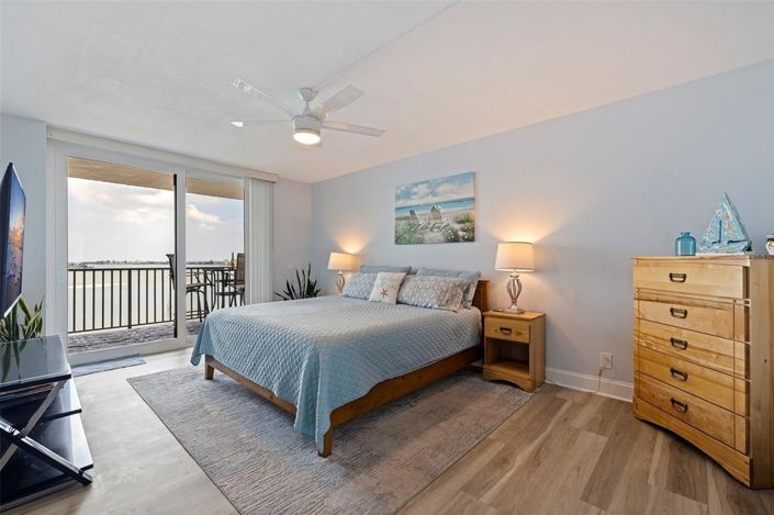 Image No.17-2 Bed Property for sale