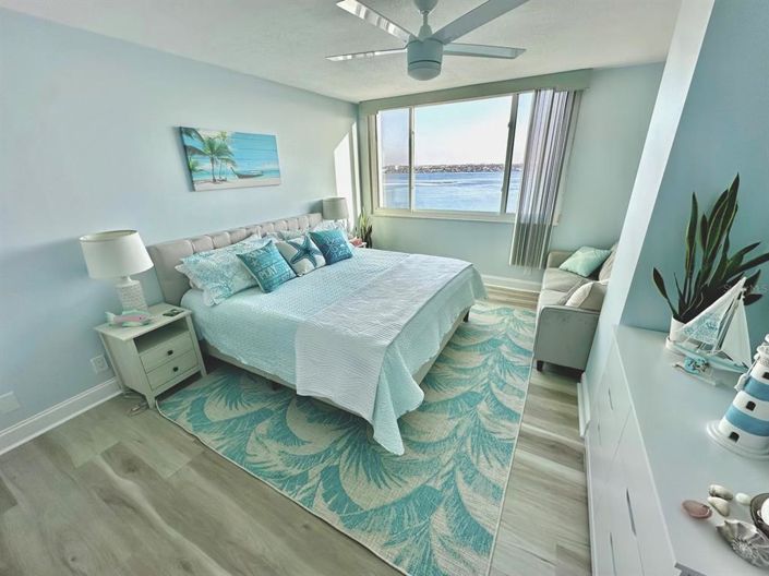 Image No.20-2 Bed Property for sale