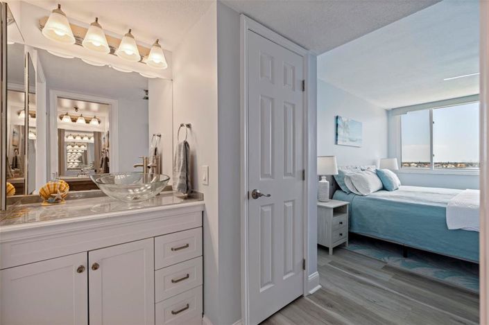 Image No.23-2 Bed Property for sale