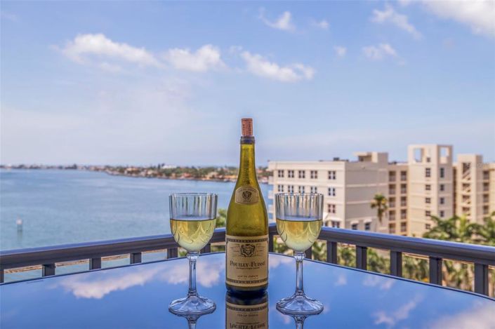 Image No.28-2 Bed Property for sale