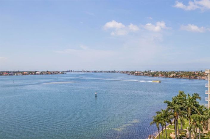 Image No.31-2 Bed Property for sale