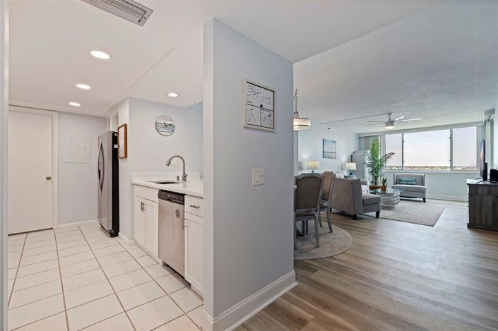 Image No.4-2 Bed Property for sale