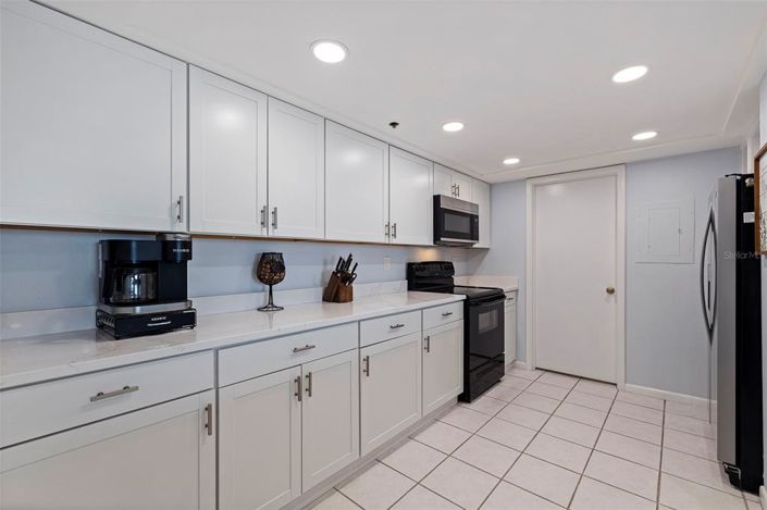 Image No.6-2 Bed Property for sale